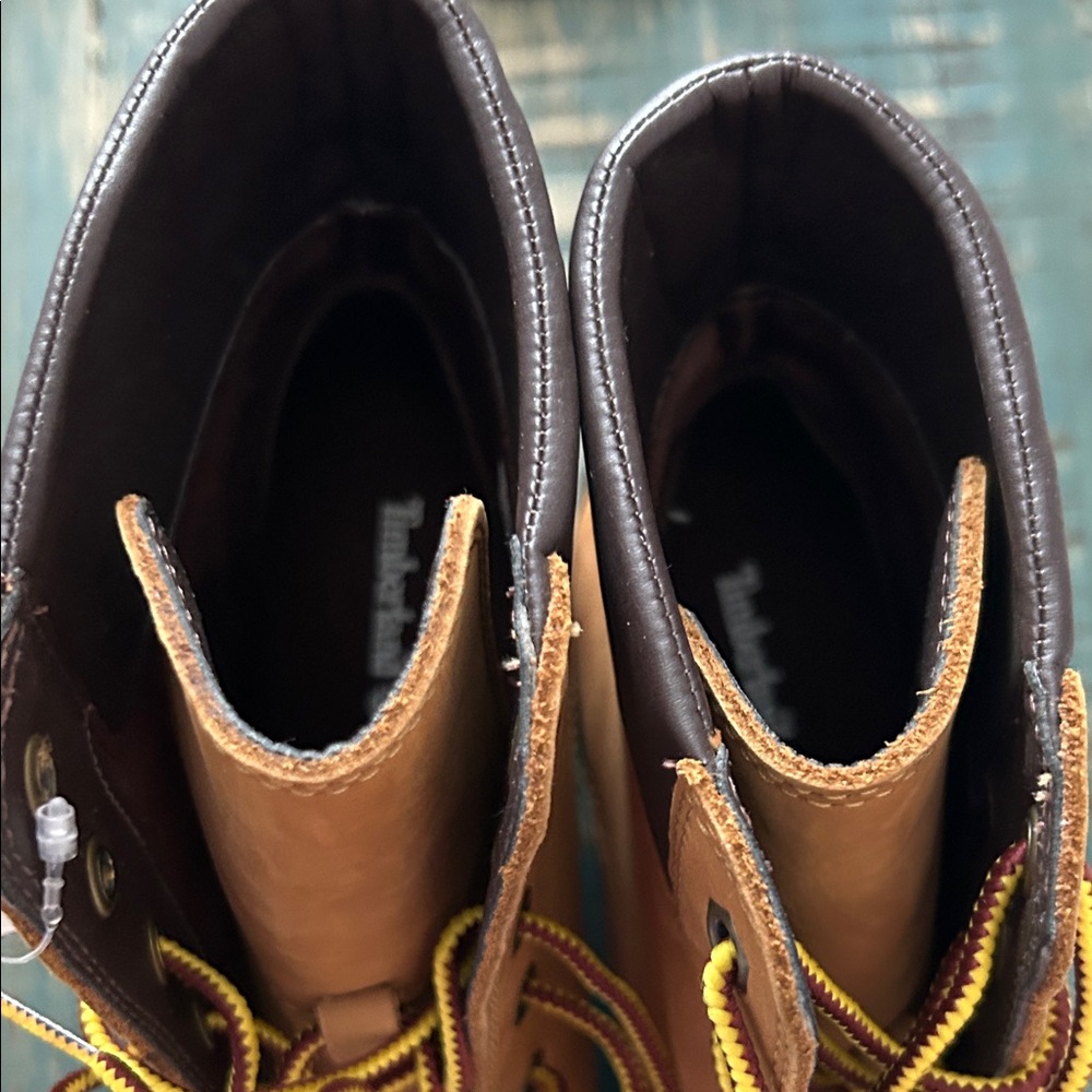Timberland Women's Heeled Boots (no box) minor scuffing shown original $152 - Picture 4 of 10
